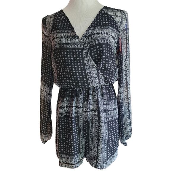 BCBGeneration ROMPER SZ S - Picture 1 of 7